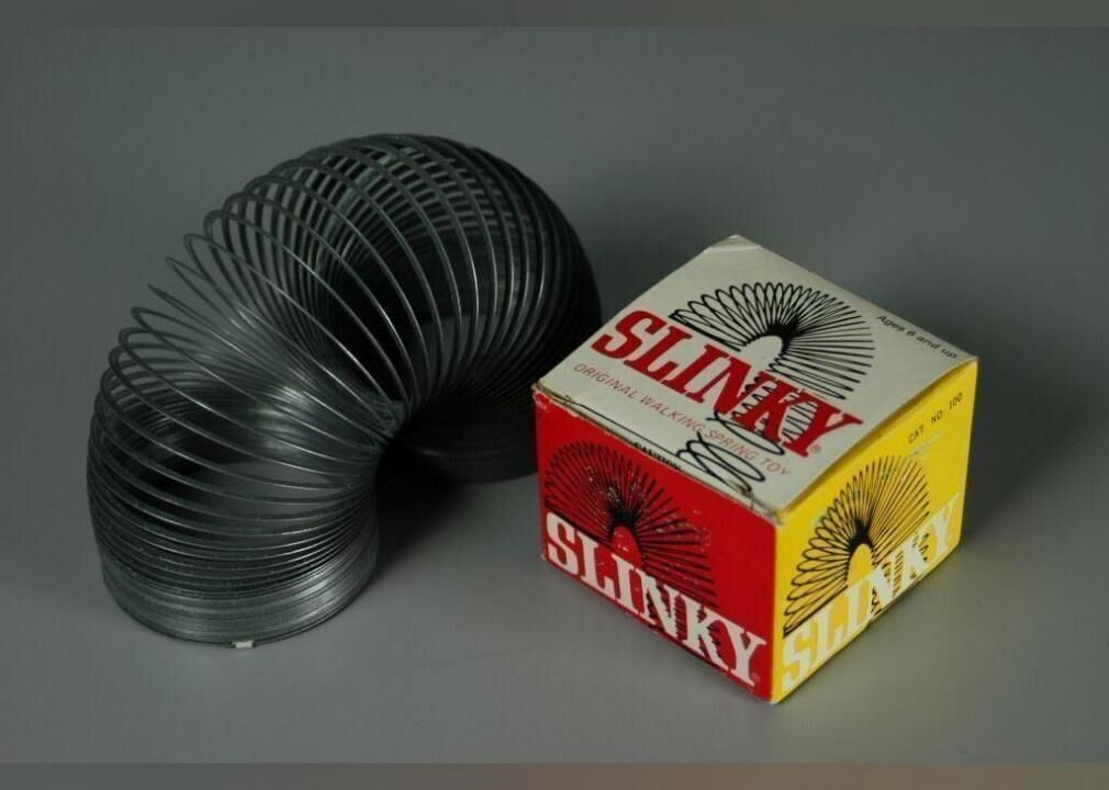1945: Slinky